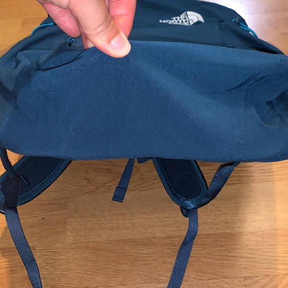 NWT The North Face Advant 20 Backpack - Picture 2 of 15